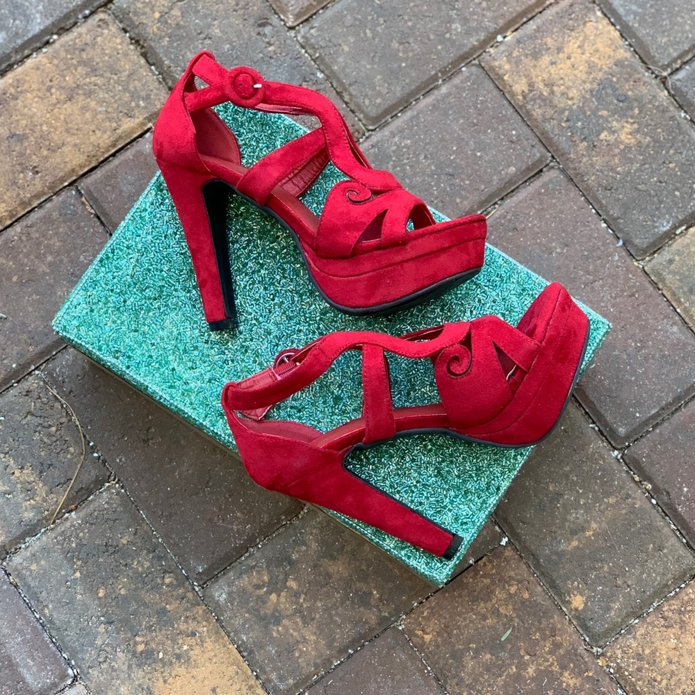 Nib Ruby Red Chunky Heel Peep Toe Platform Sandals - image 1